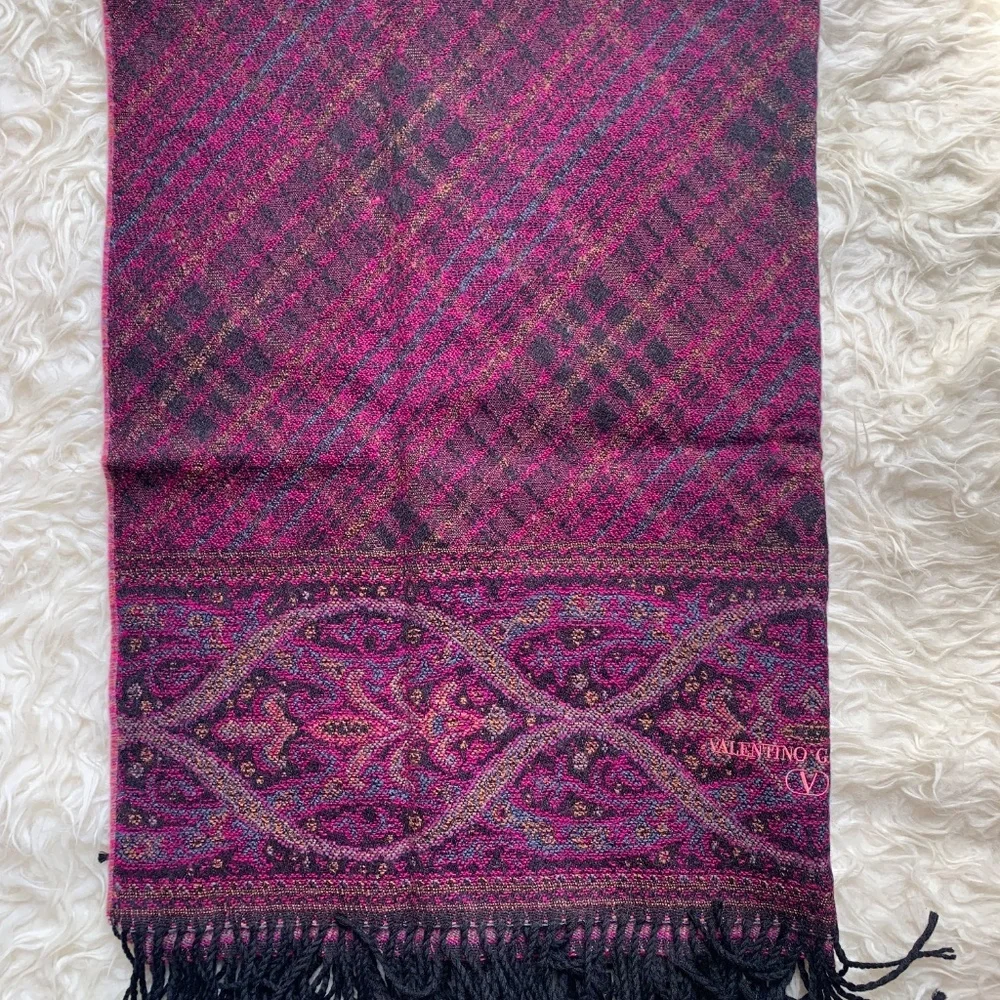 Valentino Garvanni Multicolor Square Scarf/muffler
